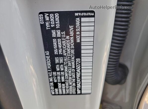 WP1BA2AY9RDA50728 2024 PORSCHE CAYENNE Gray VIN կոդի պիտակի տեսք
