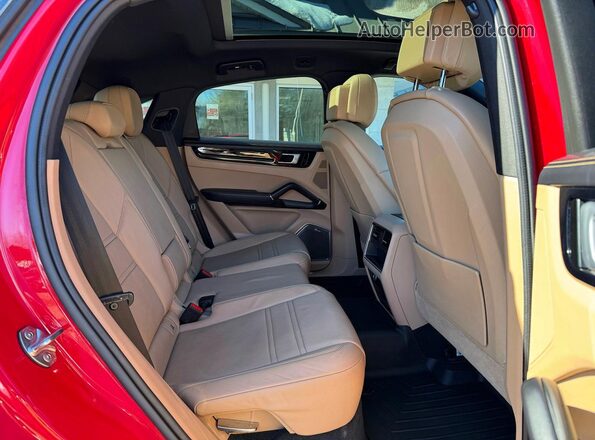 WP1BA2AYXMDA40749 2021 PORSCHE CAYENNE Red Вид ззаду