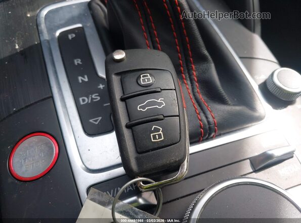 WUABWGFF0J1900617 2018 AUDI RS3 Black Widok deski rozdzielczej