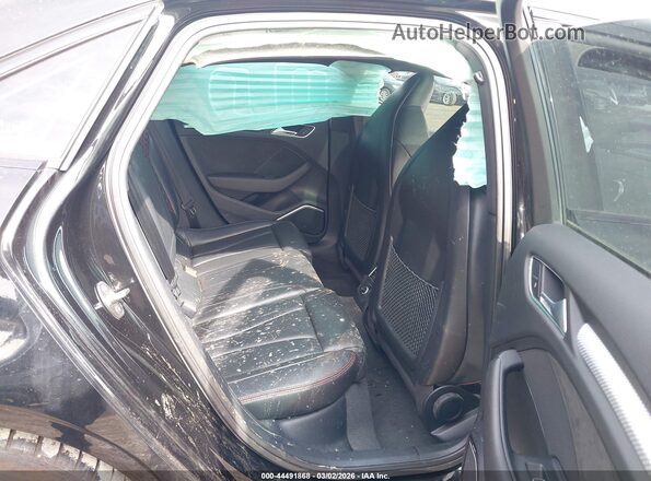 WUABWGFF0J1900617 2018 AUDI RS3 Black Widok naklejki z numerem VIN