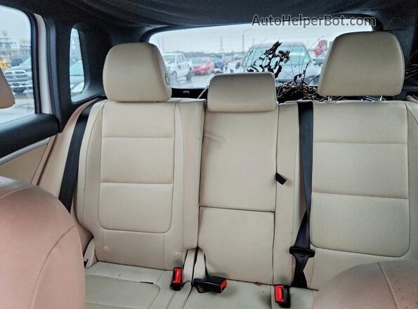 WVGAV7AX2GW014849 2016 VOLKSWAGEN TIGUAN White უკანა სავარძლების ხედი