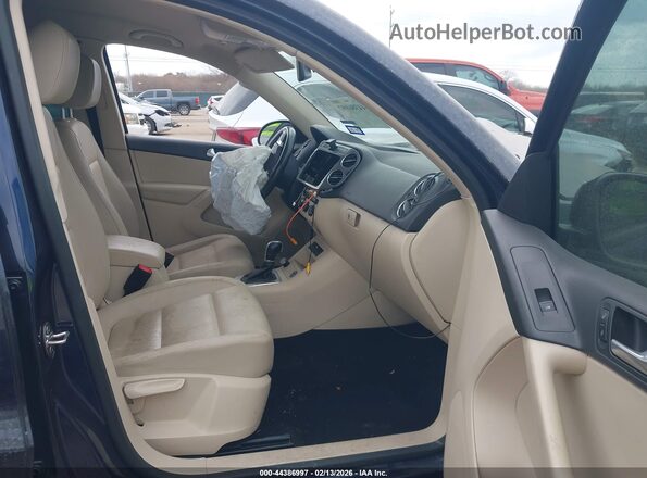 WVGBV7AX2GW554223 2016 VOLKSWAGEN TIGUAN Blue 
