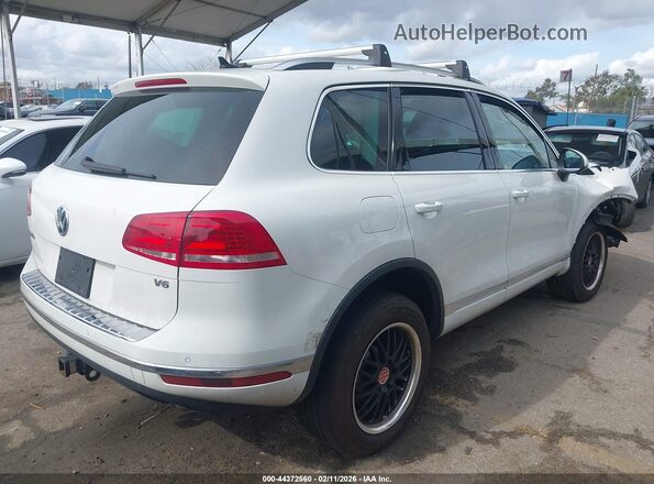 WVGEF7BP0HD005299 2017 VOLKSWAGEN TOUAREG White Rear right