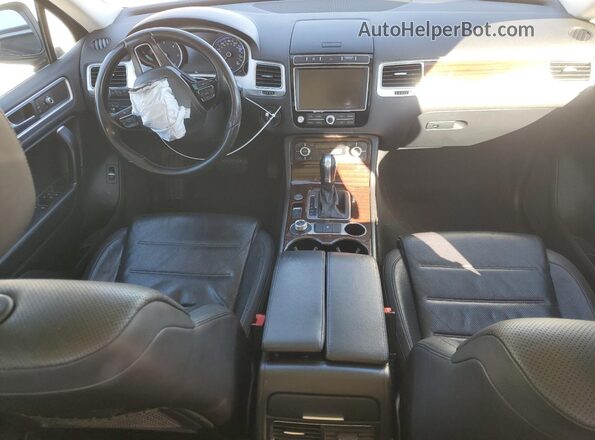 WVGEP9BP1GD001818 2016 VOLKSWAGEN TOUAREG Black Առջևի վահանակի տեսք