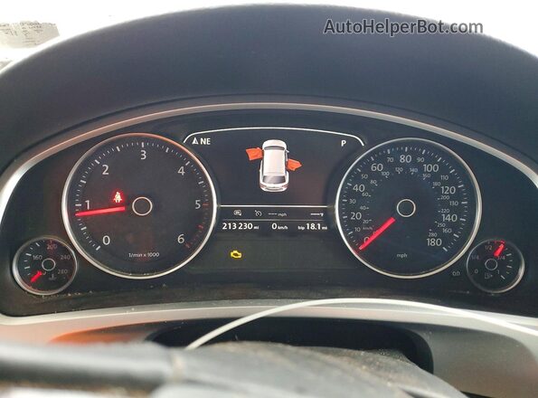 WVGEP9BP3GD000542 2016 VOLKSWAGEN TOUAREG White ხელსაწყოთა პანელის ხედი