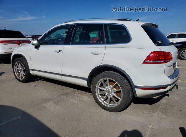WVGGF7BP4HD006738 2017 VOLKSWAGEN TOUAREG White Trasero izquierdo