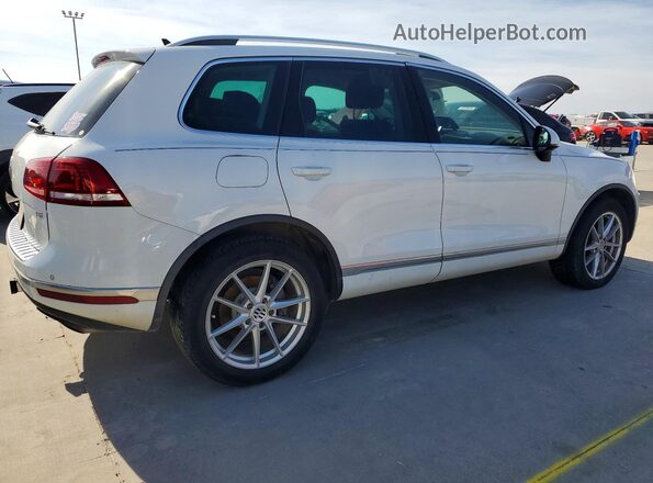 WVGGF7BP4HD006738 2017 VOLKSWAGEN TOUAREG White Trasero derecho