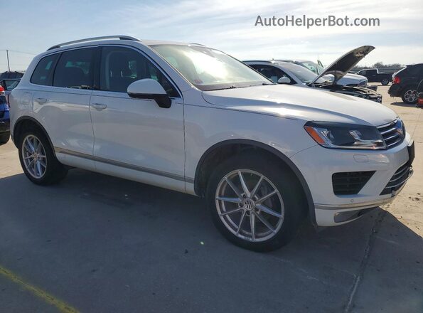 WVGGF7BP4HD006738 2017 VOLKSWAGEN TOUAREG White Delantero derecho