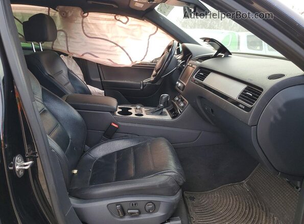 WVGRF7BP0HD005515 2017 VOLKSWAGEN TOUAREG Black 