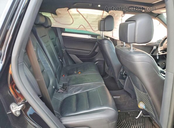 WVGRF7BP0HD005515 2017 VOLKSWAGEN TOUAREG Black 