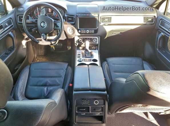 WVGRF7BP4HD006392 2017 VOLKSWAGEN TOUAREG White 