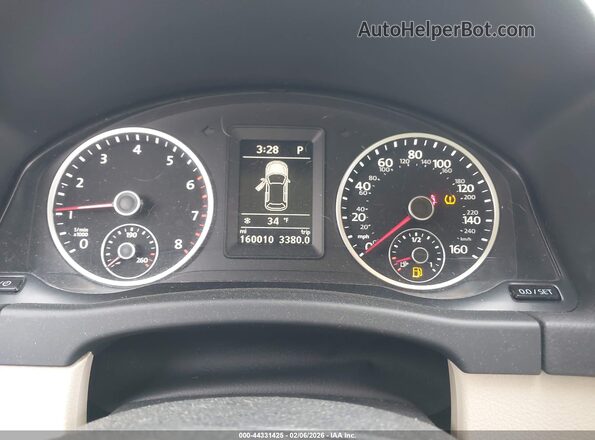WVGSV7AX9HW510799 2017 VOLKSWAGEN TIGUAN White უკანა სავარძლების ხედი
