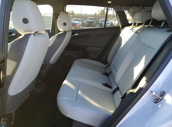 WVGTMPE29NP071034 2022 VOLKSWAGEN ID.4 White Rear interior view