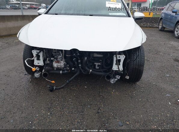 WVW3A7CD5RW217443 2024 VOLKSWAGEN GOLF White Front view