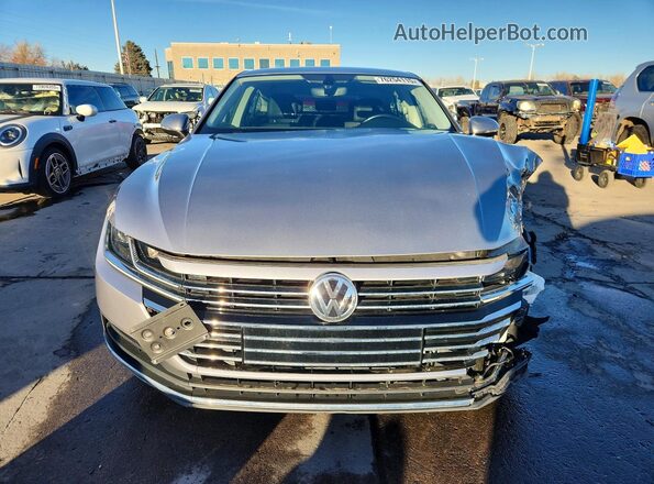 WVWBR7AN9LE013127 2020 VOLKSWAGEN ARTEON Серебряный Вид спереди