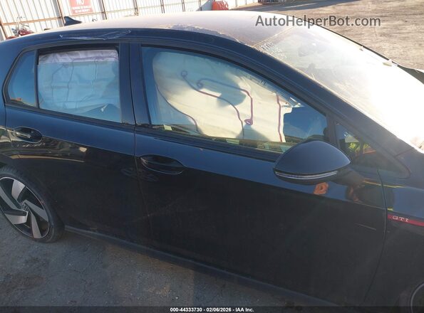 WVWGA7CD2RW220107 2024 VOLKSWAGEN GOLF Black უკანა სალონის ხედი