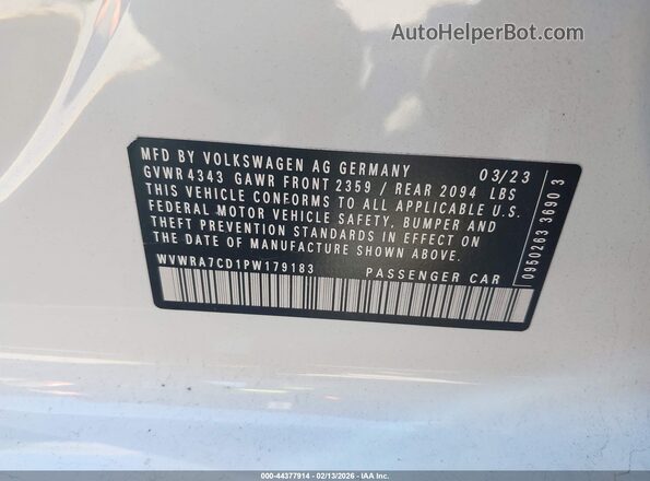 WVWRA7CD1PW179183 2023 VOLKSWAGEN GOLF White Vista del compartimento del motor