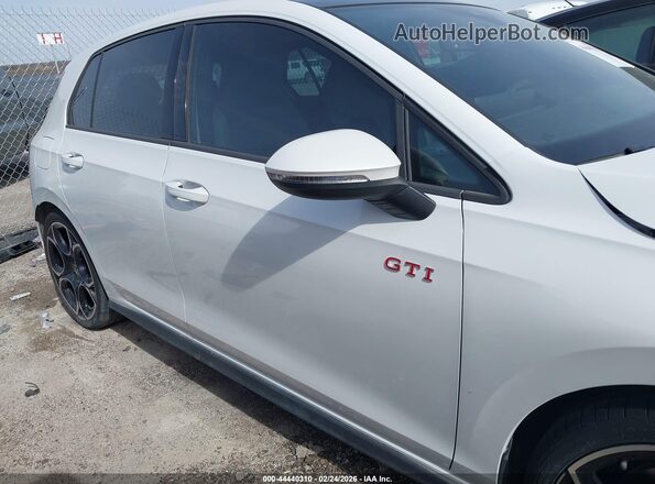 WVWVA7CD9SW212700 2025 VOLKSWAGEN GOLF White Widok wnętrza 360 stopni