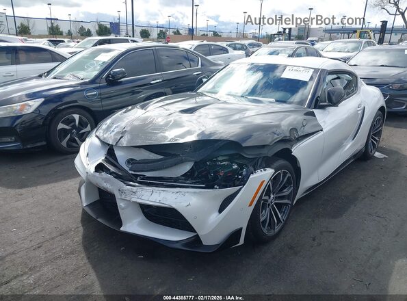 WZ1DB2C06MW038081 2021 TOYOTA GR SUPRA White Դիմացի տեսք