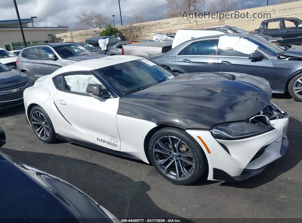 WZ1DB2C06MW038081 2021 TOYOTA GR SUPRA White Սալոնի հետևի տեսք