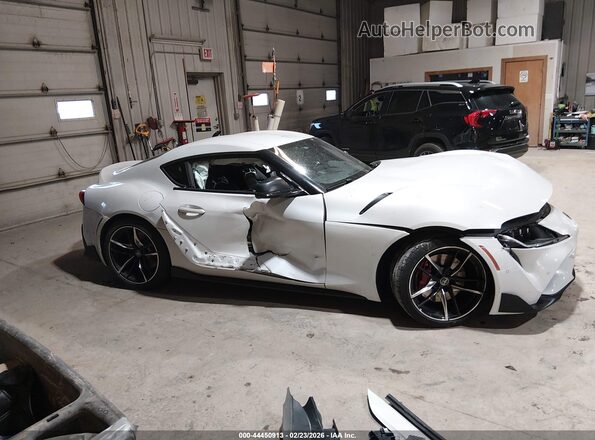 WZ1DB4C09LW028784 2020 TOYOTA GR SUPRA White 360 interior view