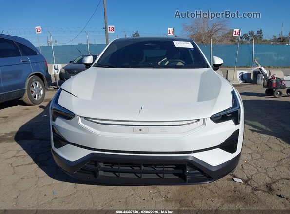 YSREA3YB0SB002802 2025 POLESTAR 3 Белый Вид панели приборов