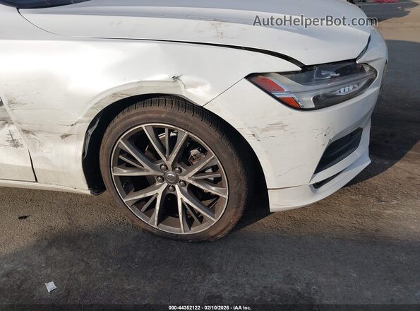 YV1102AK6H1012170 2017 VOLVO S90 Белый Вид спереди