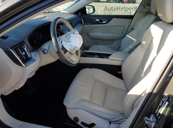 YV1102EK5L2397119 2020 VOLVO V60 Gray Front interior view