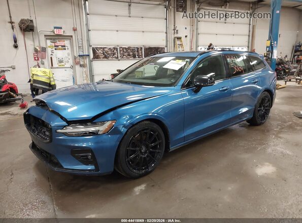 YV1102EM2L2374561 2020 VOLVO V60 Blue Առջևի ձախ երեք քառորդ տեսարան