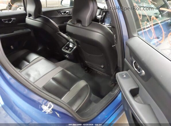 YV1102EM2L2374561 2020 VOLVO V60 Blue VIN կոդի պիտակի տեսք