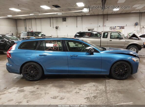 YV1102EM2L2374561 2020 VOLVO V60 Blue Սալոնի հետևի տեսք