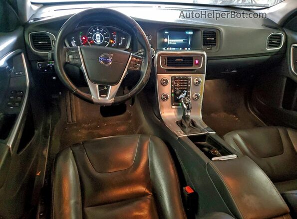 YV126MFL3H2421611 2017 VOLVO S60 White Вид панелі приладів
