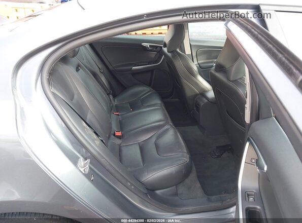 YV126MFL8H2437156 2017 VOLVO S60 Gray VIN sticker view