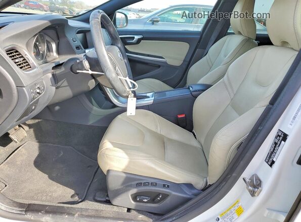 YV140MEK3H1347440 2017 VOLVO V60 White წინა სალონის ხედი