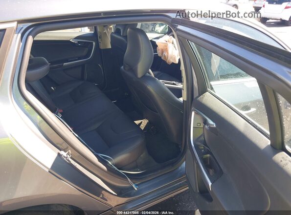 YV140MEK6H1373045 2017 VOLVO V60 Синий Вид наклейки с VIN-кодом