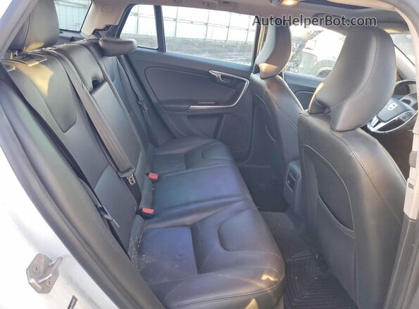 YV140MEK7H1372941 2017 VOLVO V60 White უკანა სავარძლების ხედი