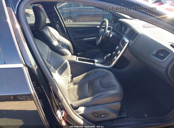 YV149MFM1G2397879 2016 VOLVO S60 Black 