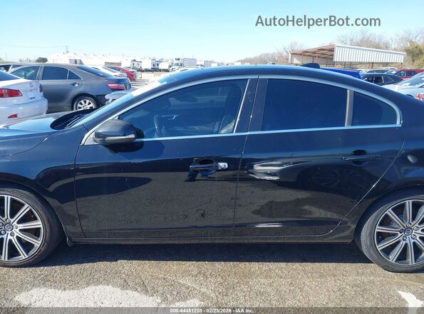 YV149MFM1G2397879 2016 VOLVO S60 Black 