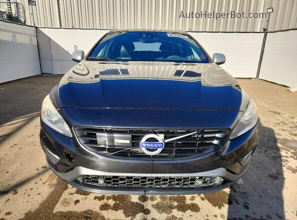 YV149MSR3H1362253 2017 VOLVO V60 Black 