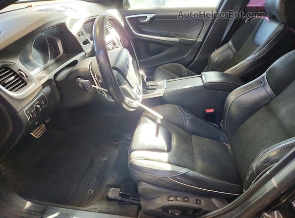 YV149MSR3H1362253 2017 VOLVO V60 Black 