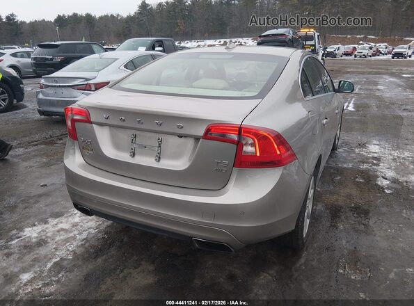 YV1612TK7G2392452 2016 VOLVO S60 Tan Trasero derecho