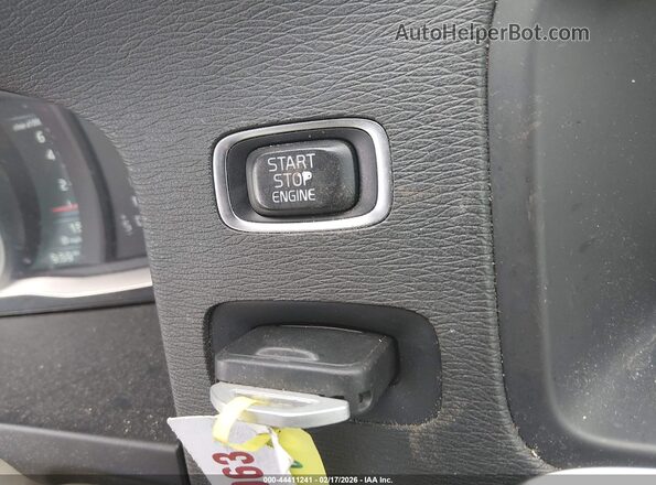 YV1612TK7G2392452 2016 VOLVO S60 Tan Vista del salpicadero