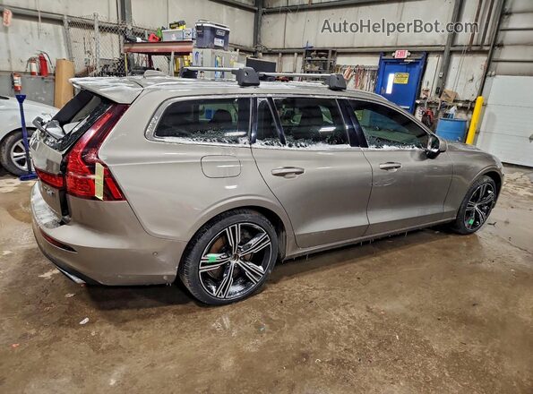 YV1A22SL5K1007406 2019 VOLVO V60 Tan Trasero derecho