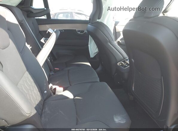 YV4062PB3S1375604 2025 VOLVO XC90 White Vista de la etiqueta del VIN