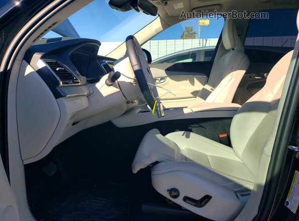 YV4062PF6S1329221 2025 VOLVO XC90 Black Front interior view