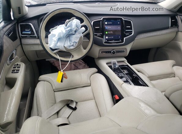 YV4062PF8R1243743 2024 VOLVO XC90 White Առջևի վահանակի տեսք