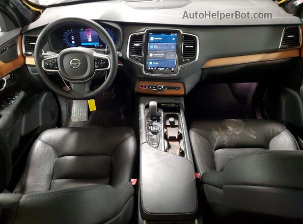 YV4062PN3P1945814 2023 VOLVO XC90 Gray Widok deski rozdzielczej