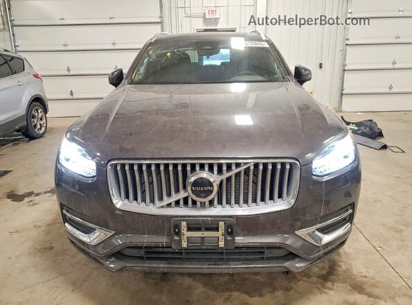 YV4062PN3P1945814 2023 VOLVO XC90 Gray Widok z przodu