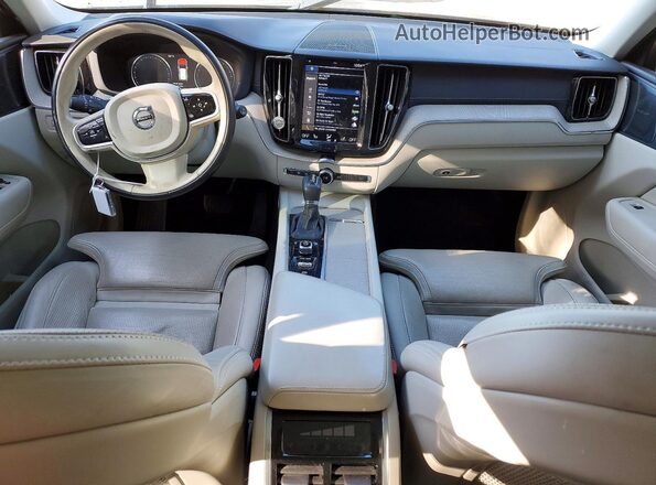 YV4102DL3M1684804 2021 VOLVO XC60 Gray 