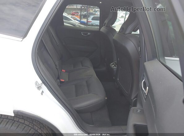 YV4102DL4L1504566 2020 VOLVO XC60 Белый 